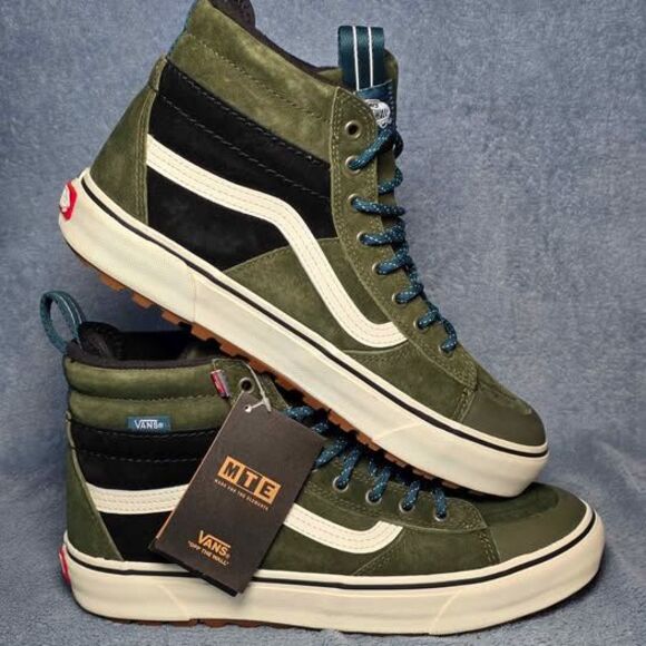 Athletic_Shoes